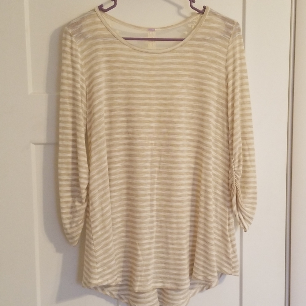 Boutique shirt. Small